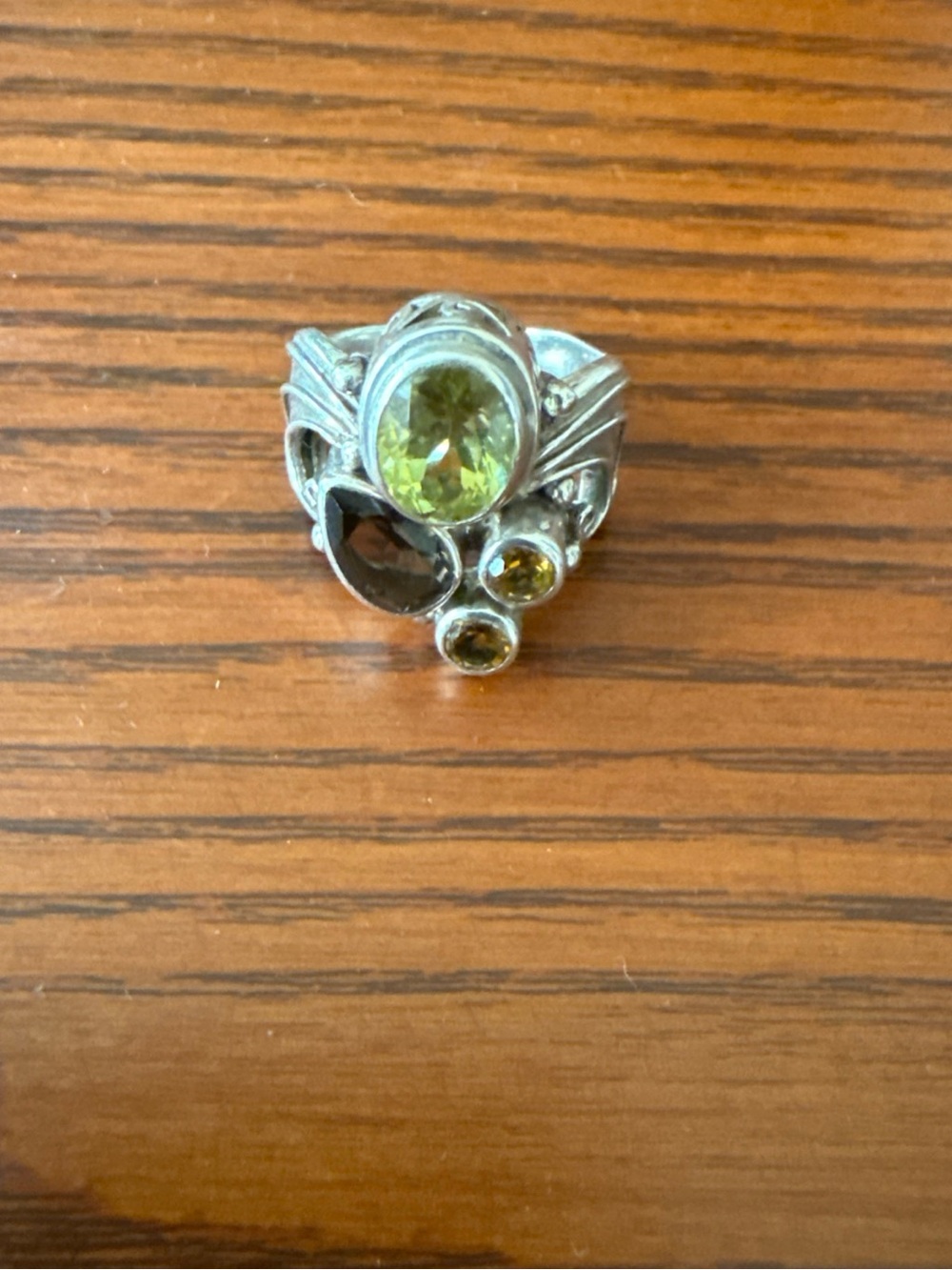 Shankari Sterling Silver Peridot Statement Ring Size 6.5
